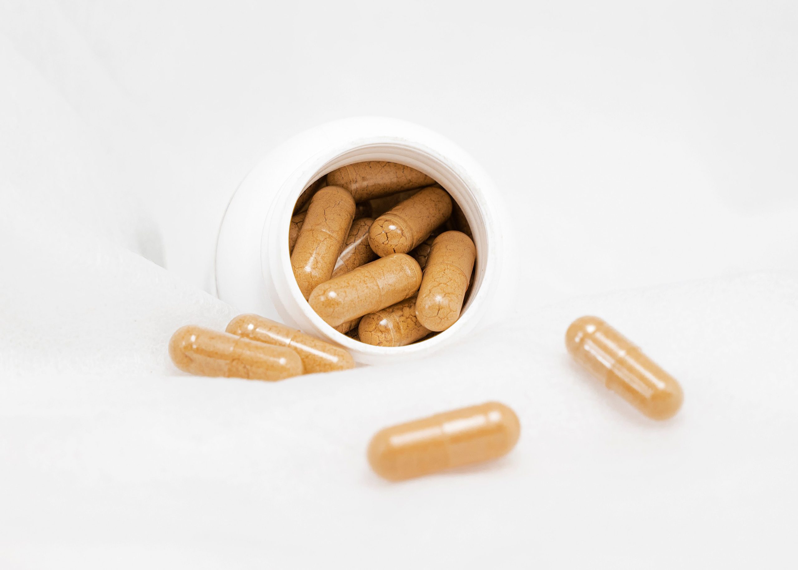Lean isolate supplement capsule bottle